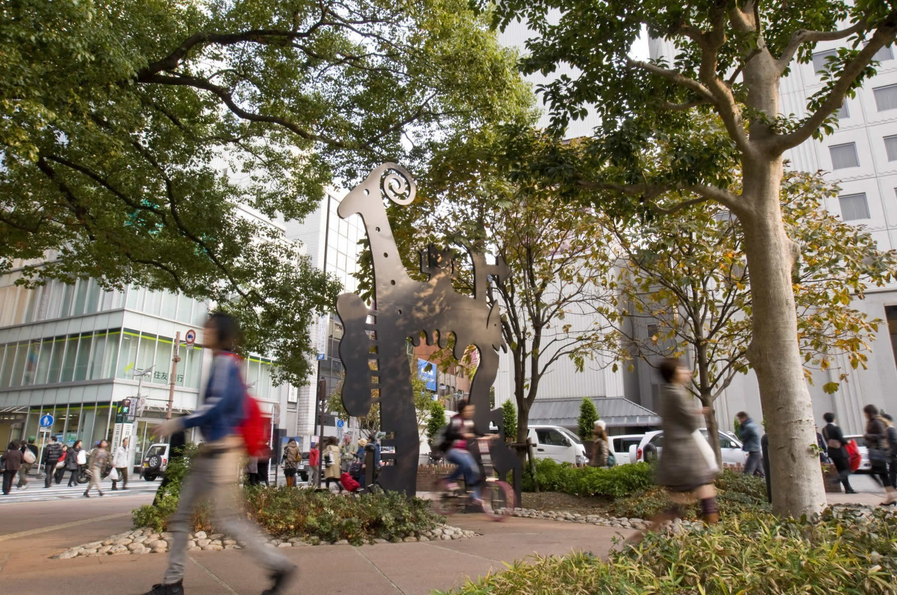 天神西交差点歩道広場(2010)の画像