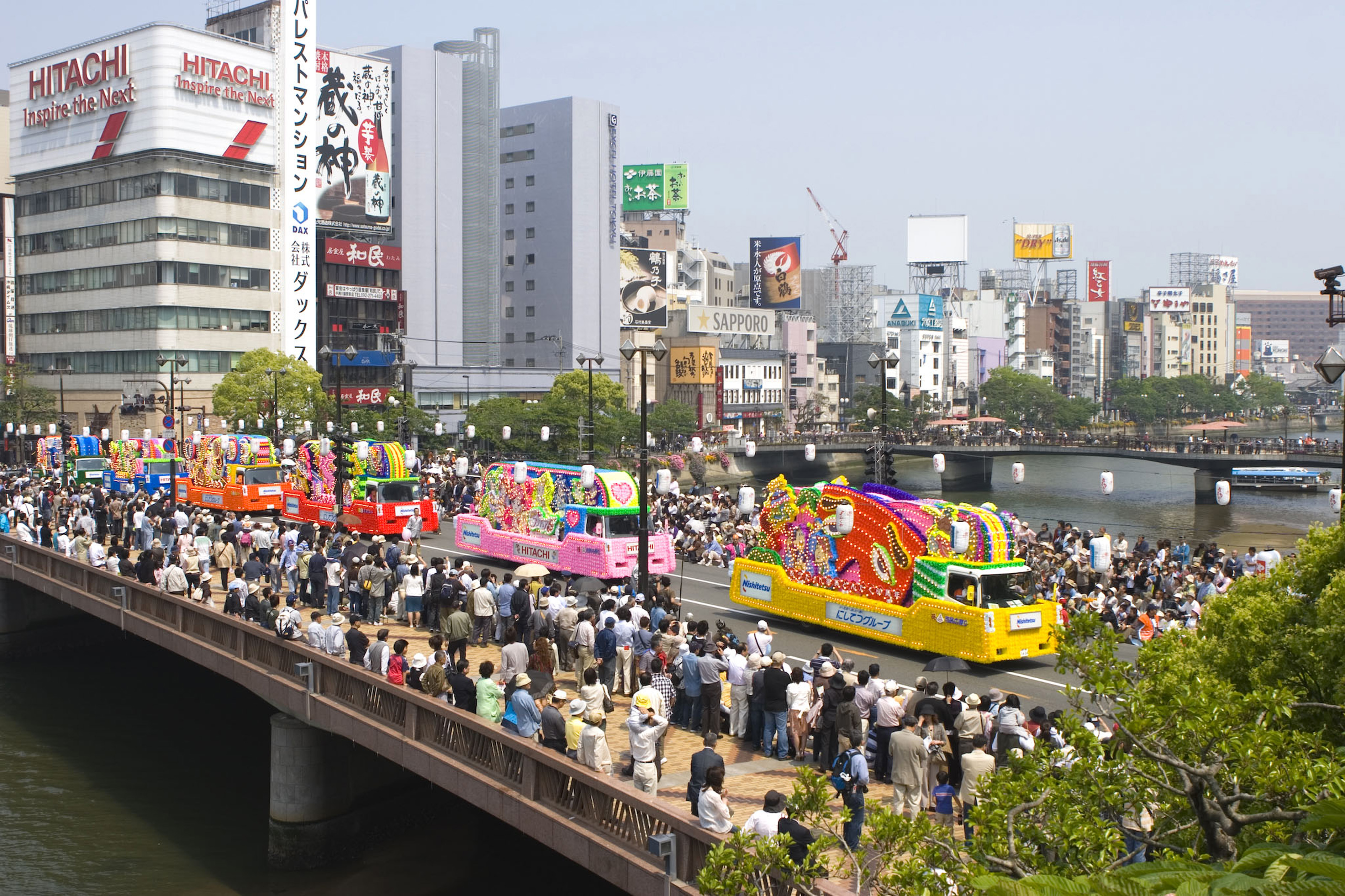 どんたく・花自動車のパレード(2007)の画像