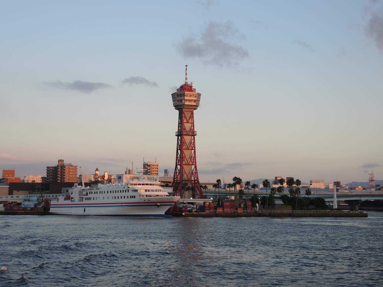 博多ポートタワー(2014)の画像