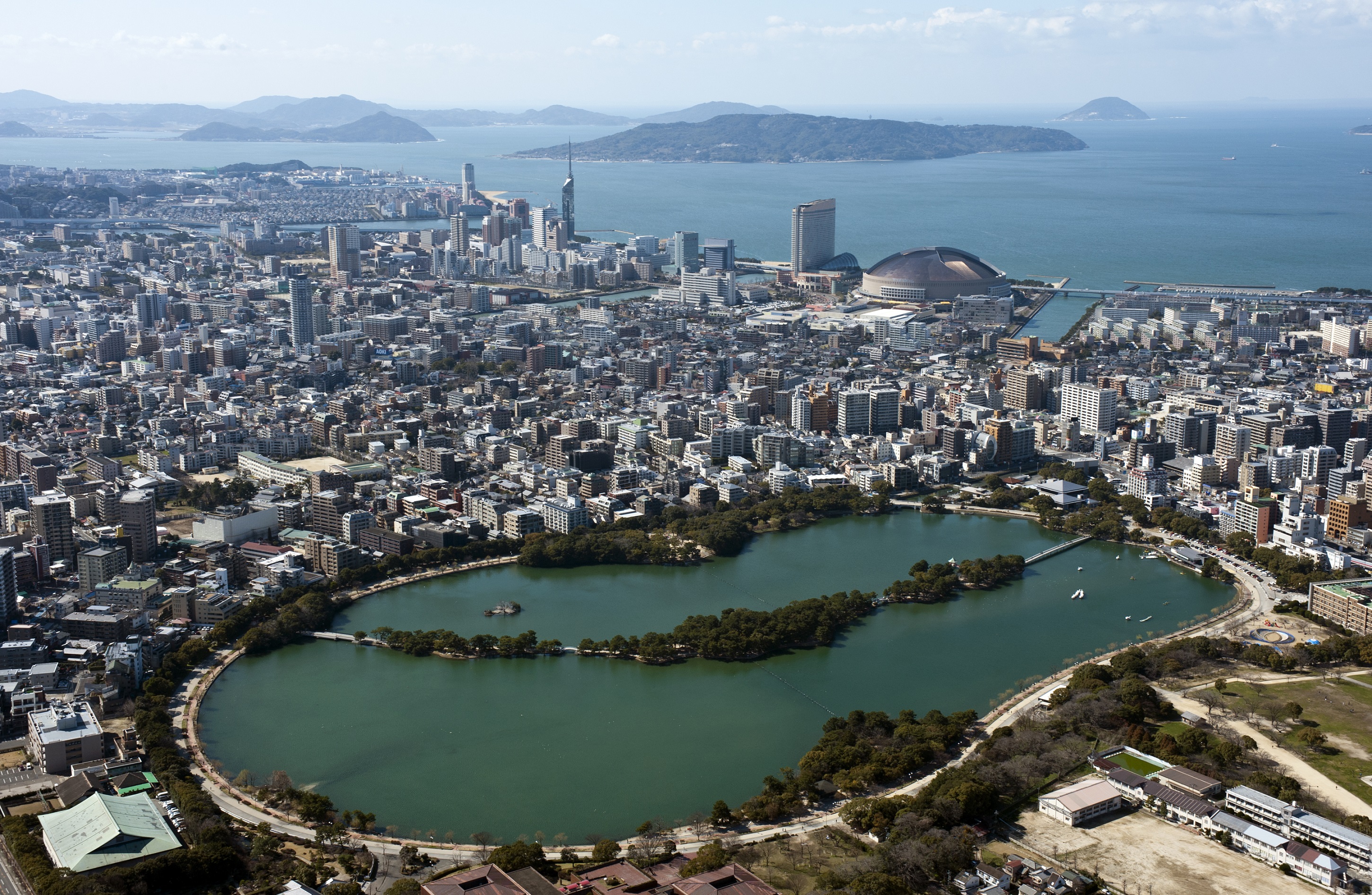 大濠公園上空から博多湾を望む(2015)の画像